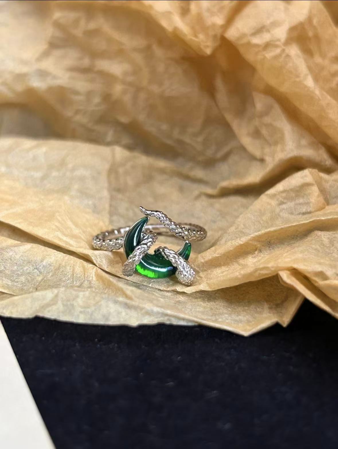 「Enchevêtrement」蛇缠月|蛇形戒指