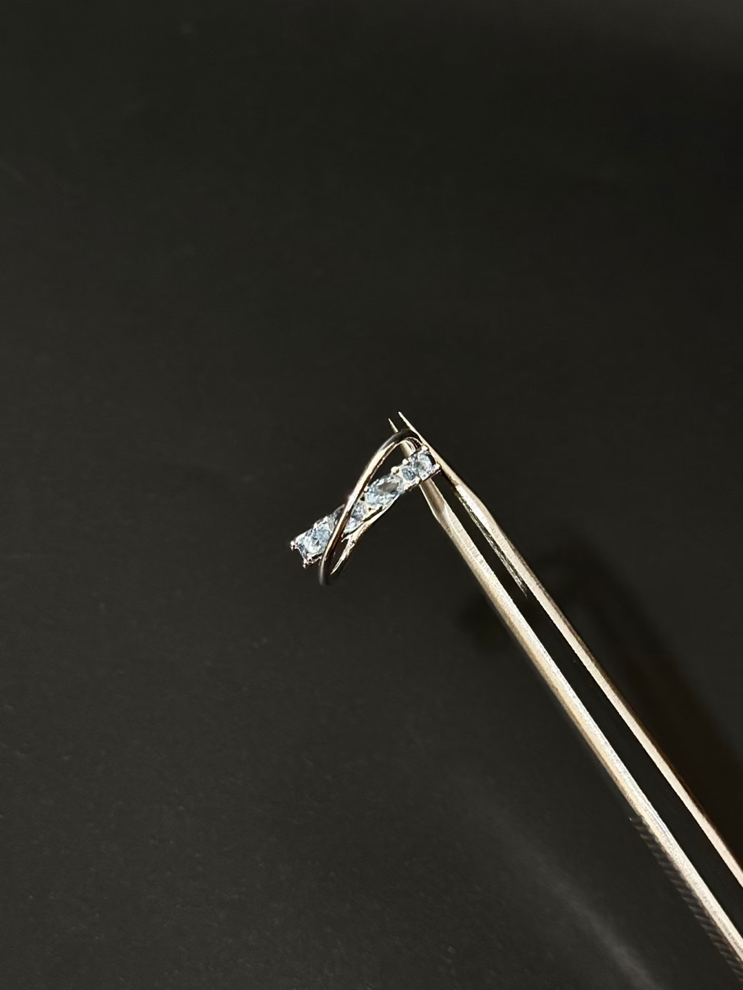 Blue Diamond Twisted Ring