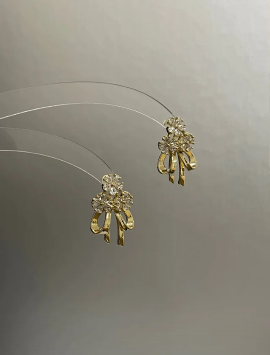 Diamond - flower Bowknot Stud Earrings