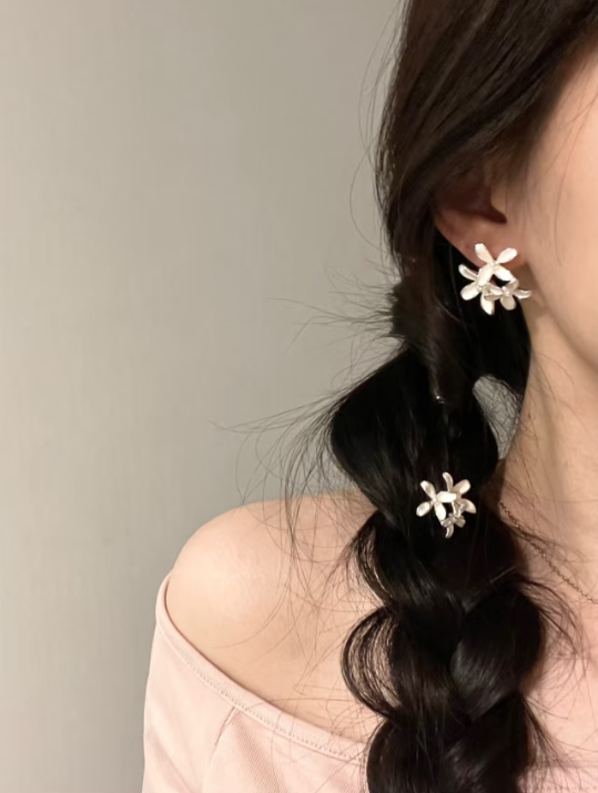 Flower - cluster Stud Earrings